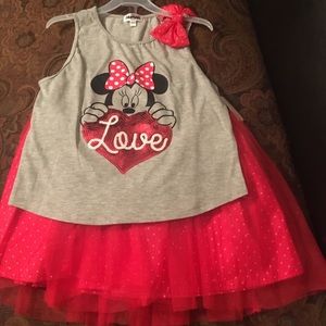 2 piece Kids Minnie Mouse T-shirt w/Bow and Tutu